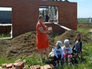 Помощь при строительстве частного дома от государства многодетной семье в курске